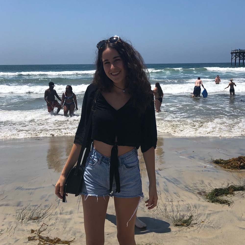 Meet your Posher, Cristina